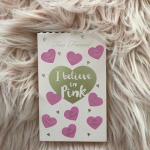 Too faced I believe in pink palette💗